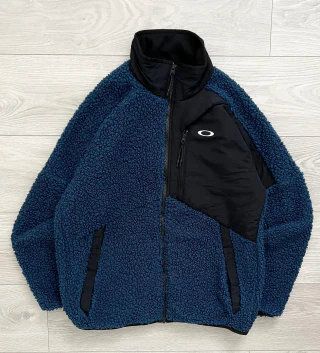 Unisex heavyweight hoodie · 4