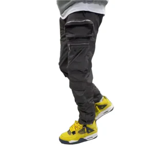 Men's lightweight cargo joggers · 2