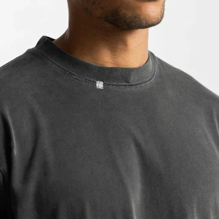 Men's heavyweight long-sleeve crew-neck T-shirt · 4