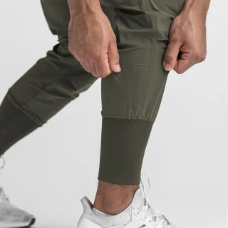 Men's slim-fit polyester/nylon joggers · 4