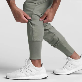 Joggers de poliéster slim fit para hombre · 3