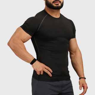 Camiseta slim fit de poliéster/elastano de secagem rápida · 1
