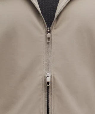 Men's zip-up jacket · 4