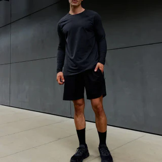 Camiseta de hombre slim fit y ligera de secado rápido · 4