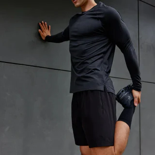 Camiseta de hombre slim fit y ligera de secado rápido · 6