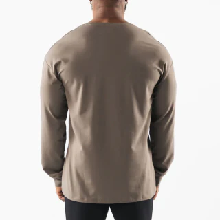 Camisa de manga larga para hombre. · 3