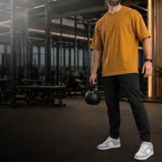 Camiseta masculina oversized de algodão pesado com ajuste quadrado · 2
