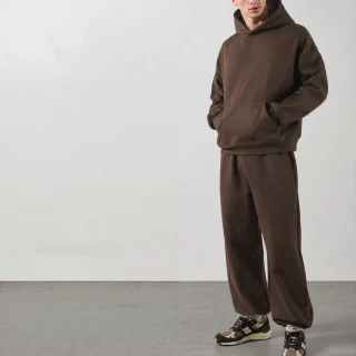 Men's boxy-fit heavyweight cotton/polyester hoodie · 400 GSM · 2