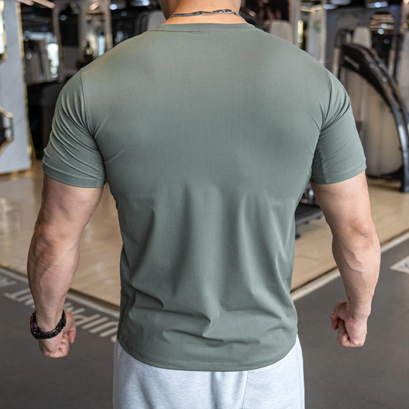 Men's slim-fit polyester T-shirt · 3