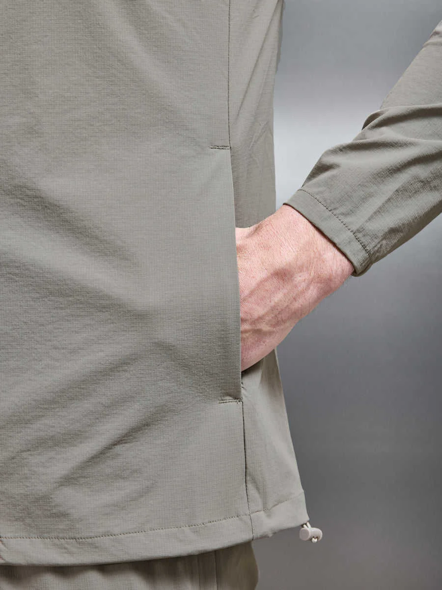 Men's slim-fit lightweight nylon jacket · 3