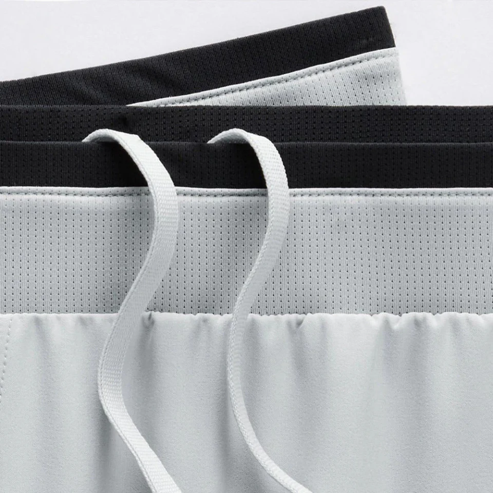 Pantaloncini in poliestere · 3