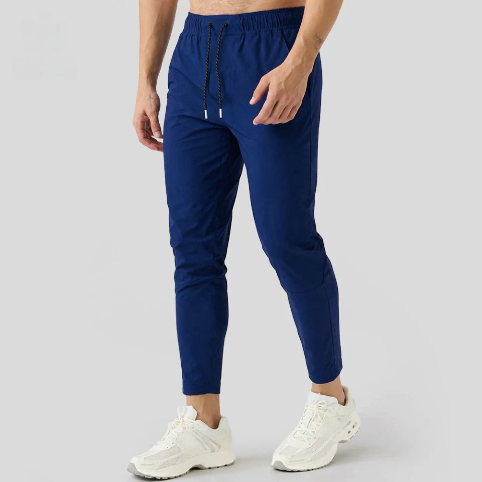 Men's slim-fit lightweight nylon/spandex joggers · 3