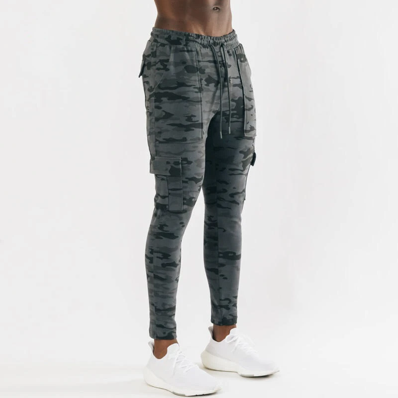 Joggers cargo in cotone dalla vestibilità slim