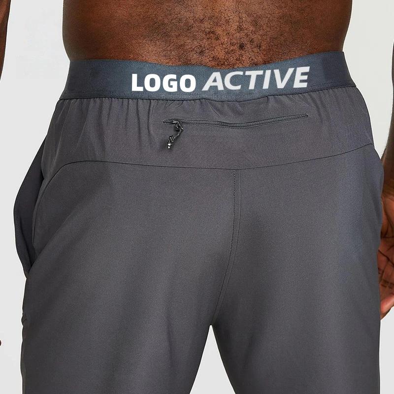 Joggers de poliéster ligero y de secado rápido para hombre · 3