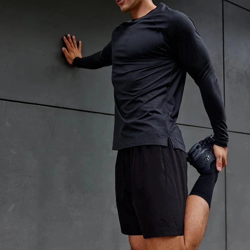 Camiseta de hombre slim fit y ligera de secado rápido · 6