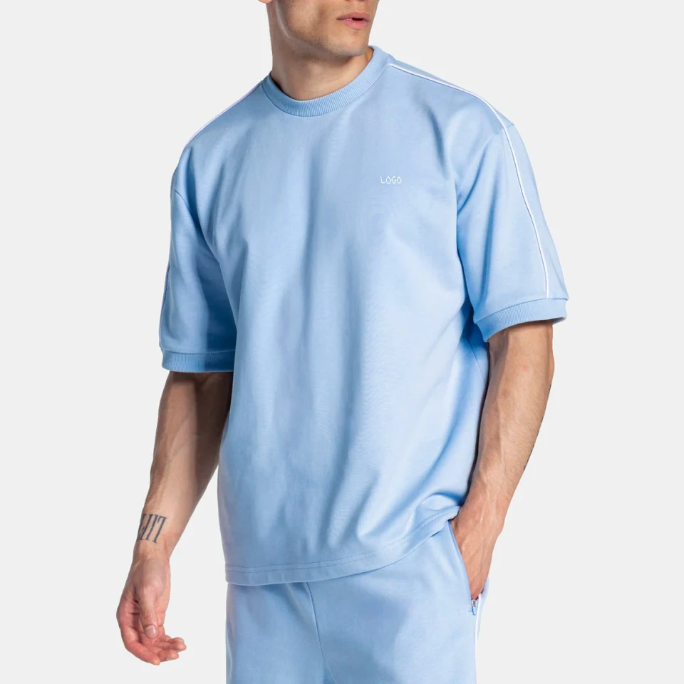 Camiseta oversize de hombre de algodón con cuello redondo · 400 GSM