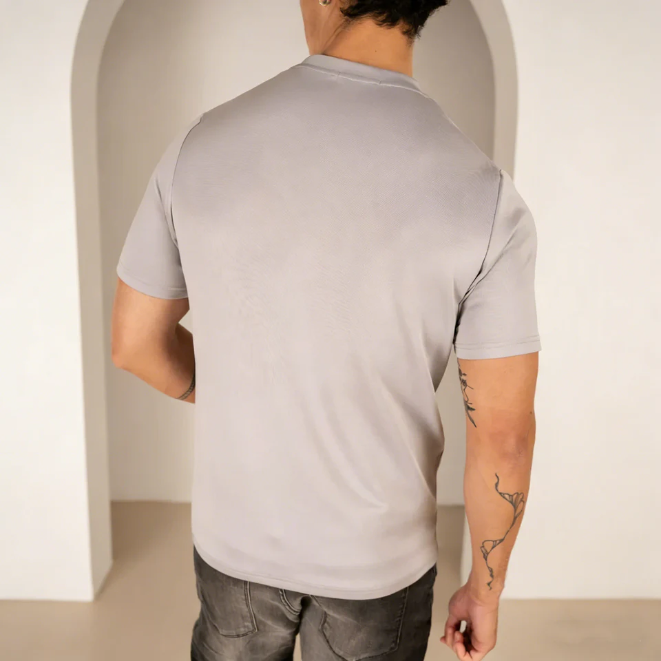 Camiseta ajustada de peso pesado para hombre · 230 GSM · 4