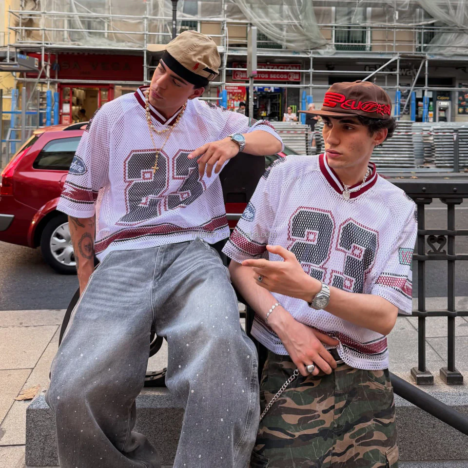 Oversized boxy-fit sports jersey · 3